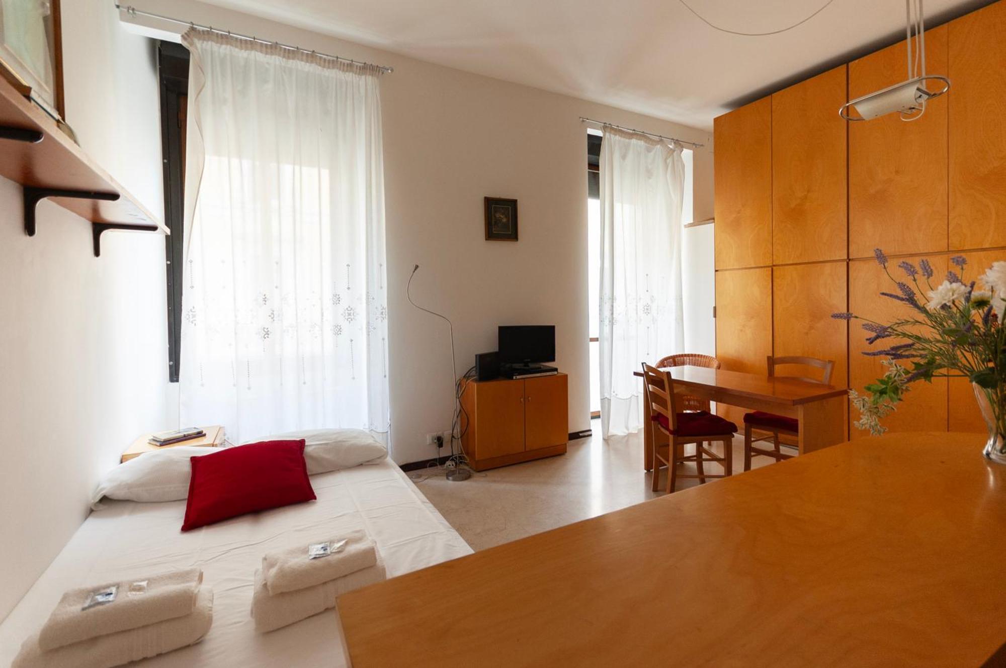 Youhosty - Lecco 11 Milan Bagian luar foto